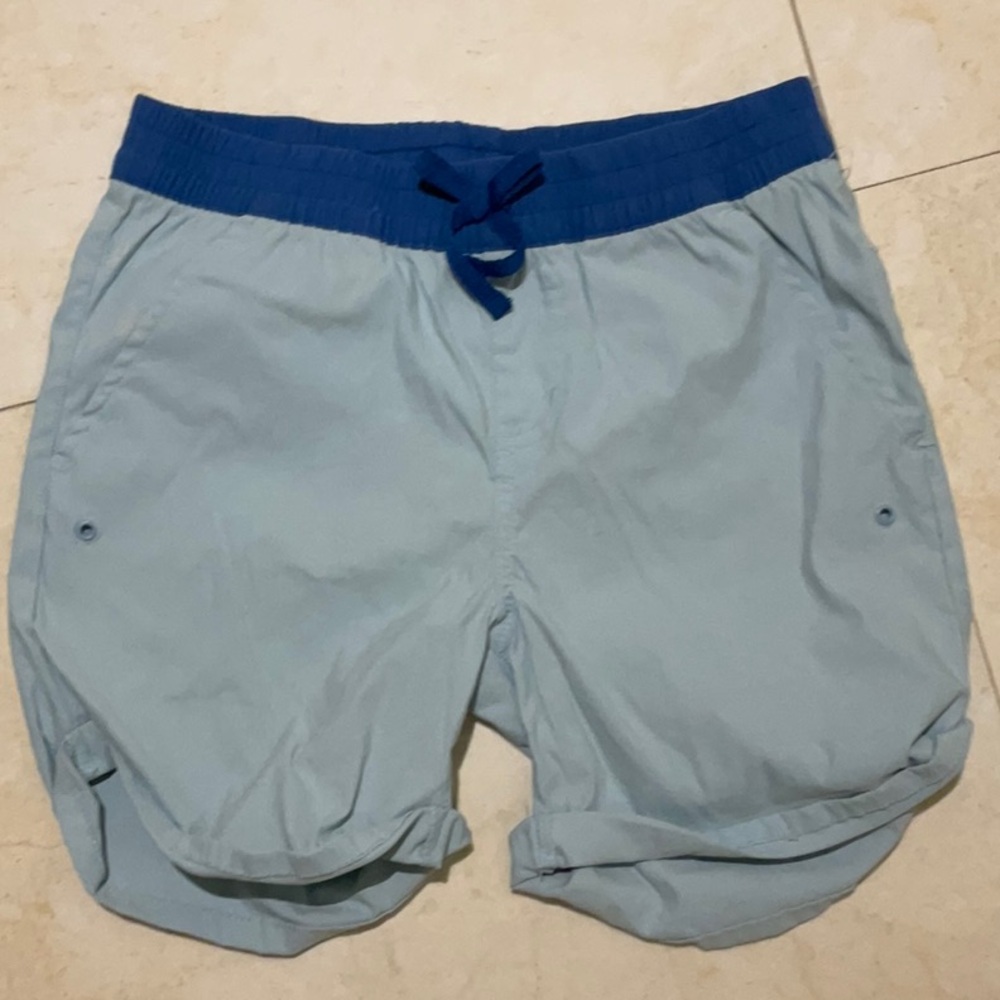 Eddie Bauer drawstring shorts🦜